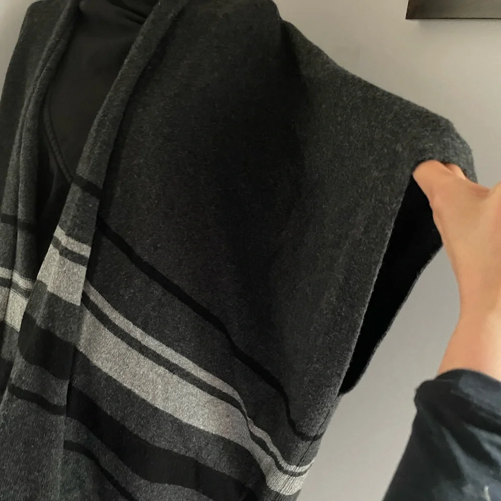 ❄️ Wool scarf shawl wrap cape jacket cardigan GAP fringe poncho scarf sweater - Picture 5 of 12